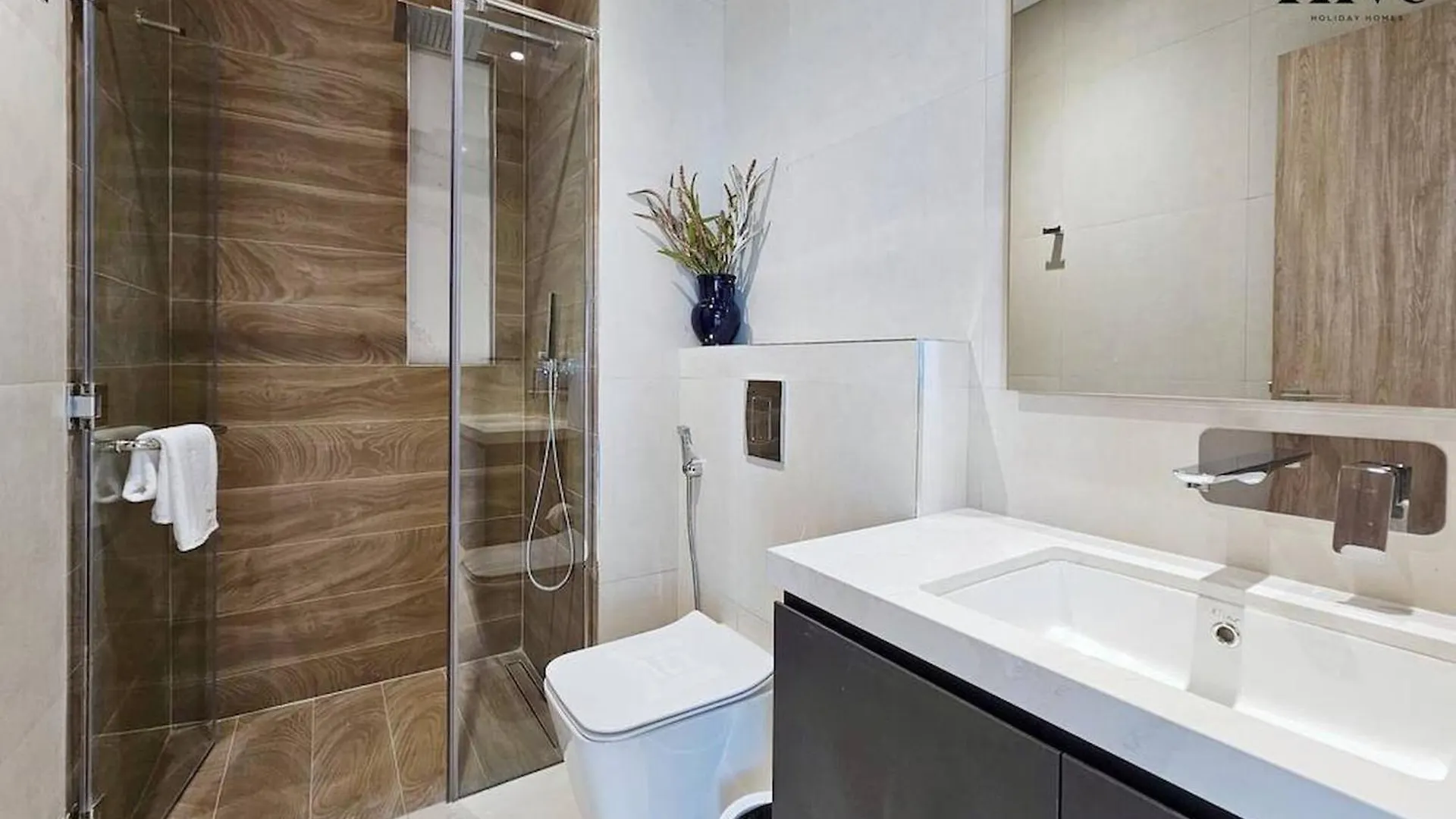 7 By Aurora 211 Apartment Dubai